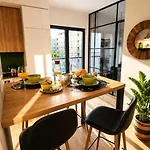 Apartment Trident Ii